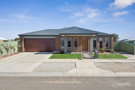 Property photo of 42 Tobin Crescent Epsom VIC 3551