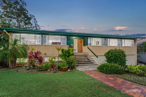 Property photo of 2 Aylesbury Street Fig Tree Pocket QLD 4069