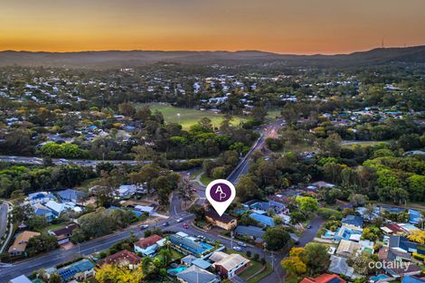 Property photo of 2 Aylesbury Street Fig Tree Pocket QLD 4069
