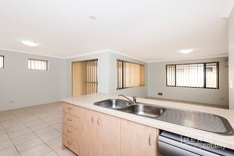 13/35 Barfield Rd, Hammond Park, WA 6164