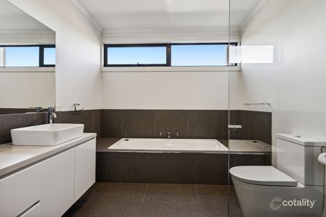 Property photo of 25 King Georges Avenue Mornington VIC 3931