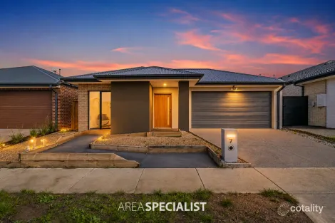 7 Thredbo Cres, Clyde, VIC 3978