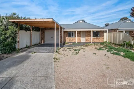 1/4 Brazil Ct, Melton West, VIC 3337