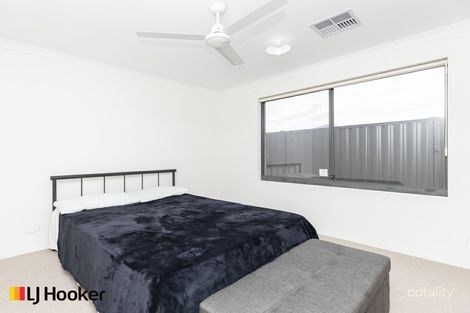 8 Shale Ct, Piara Waters, WA 6112