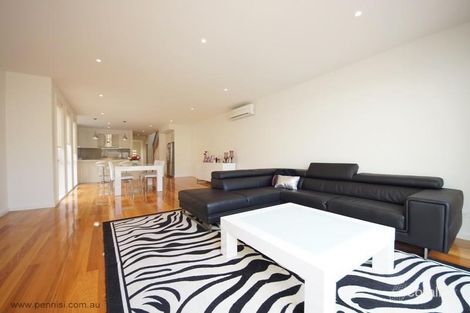 72 Grandview Ave, Pascoe Vale South, VIC 3044