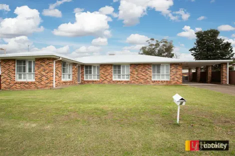 8 Robey St, Kootingal, NSW 2352