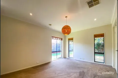 Property photo of 32 Alamanda Boulevard Point Cook VIC 3030