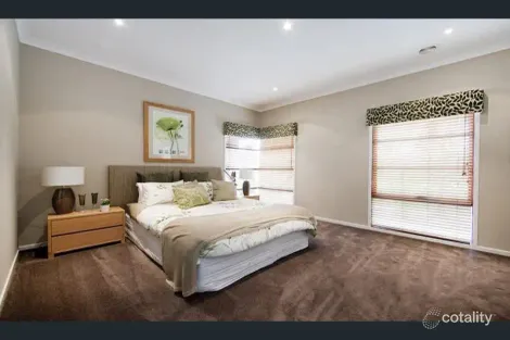 Property photo of 32 Alamanda Boulevard Point Cook VIC 3030