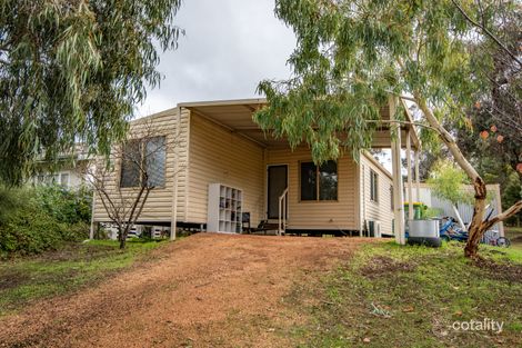 Property photo of 18 White Street Wandering WA 6308
