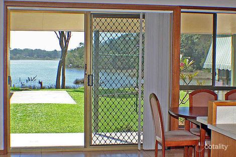 21 Belmore St, Crescent Head, NSW 2440