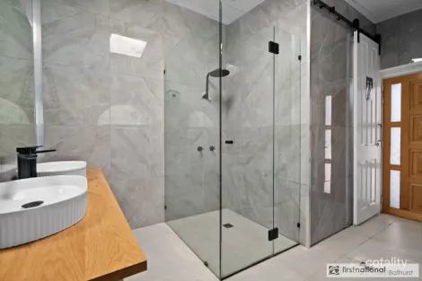 Property photo of 54 Seymour Street Bathurst NSW 2795