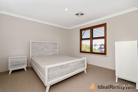 Property photo of 22 Diosma Way Canning Vale WA 6155