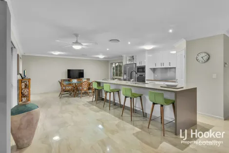 Property photo of 2 Bromley Close Murrumba Downs QLD 4503