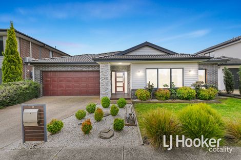 2 Riverbank Cl, Clyde North, VIC 3978