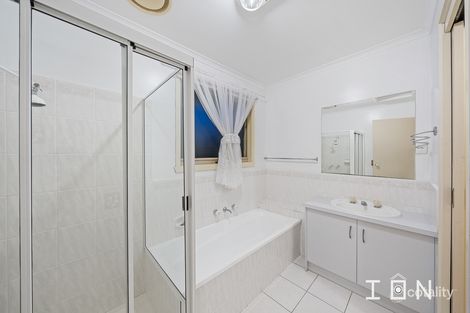 Property photo of 2/105 Cairns Road Hampton Park VIC 3976