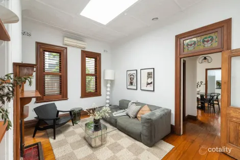 5 Brown St, St Peters, NSW 2044