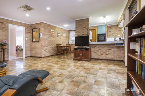 Property photo of 2 Coote Place Usher WA 6230