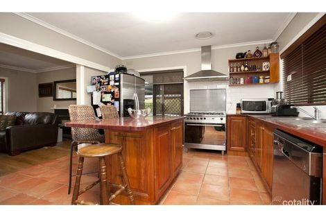 Property photo of 5 Crosslee Court Deer Park VIC 3023