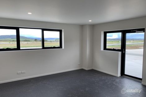 1/7 Cessna Way, Cambridge, TAS 7170