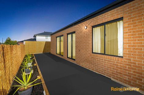 Property photo of 8 Canungra Way Doreen VIC 3754