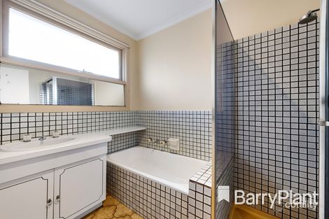 Property photo of 30 Neasham Drive Dandenong North VIC 3175