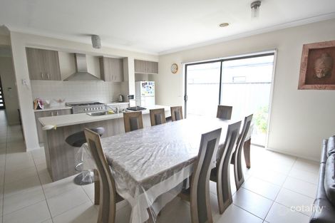 Property photo of 290 Waterview Boulevard Craigieburn VIC 3064