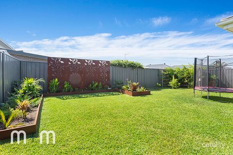 Property photo of 22 Peninsula Avenue Haywards Bay NSW 2530