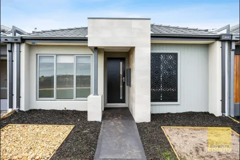 Property photo of 9 Holborn Path Wyndham Vale VIC 3024