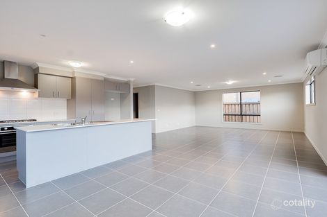 Property photo of 5 Cutleaf Crescent Tarneit VIC 3029