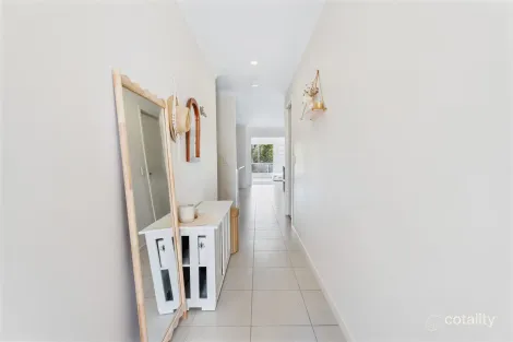 Property photo of 2 Morgan Circuit Urraween QLD 4655