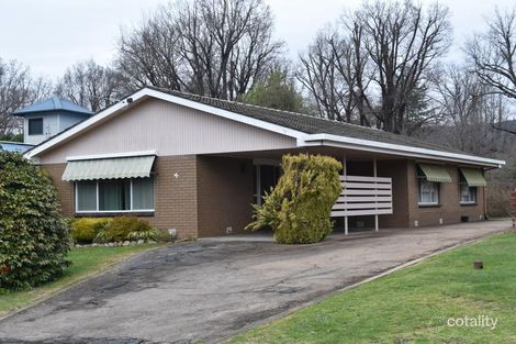 1/4 Butler Ct, Bright, VIC 3741