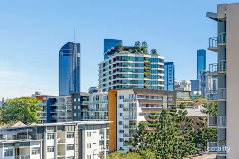 Property photo of 610/188 Shafston Avenue Kangaroo Point QLD 4169