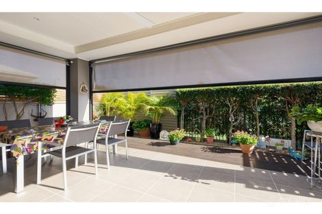 52/1 Halcyon Way, Hope Island, QLD 4212