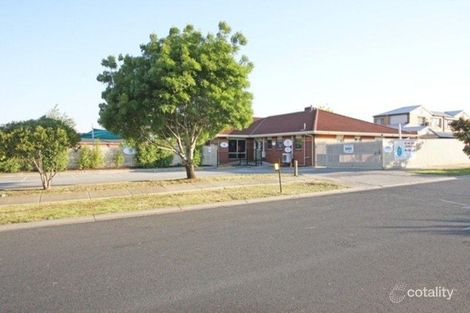 Property photo of 71-73 John Paul Drive Hillside VIC 3037