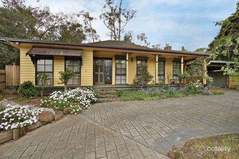 24 Weymar Cres, Wandin North, VIC 3139