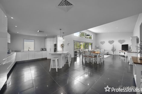 Property photo of 20 Banool Circuit Bomaderry NSW 2541