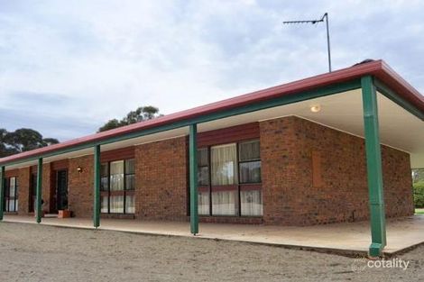 Property photo of 5 Cedar Drive Ascot VIC 3551