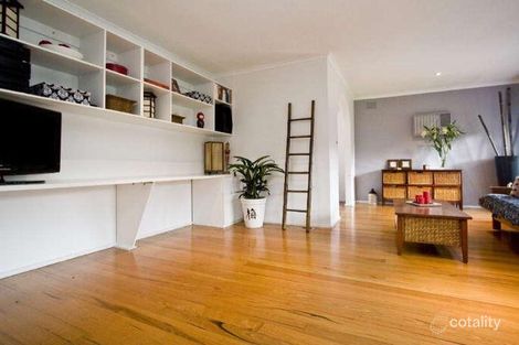 Property photo of 2 Balfour Close Watsonia North VIC 3087