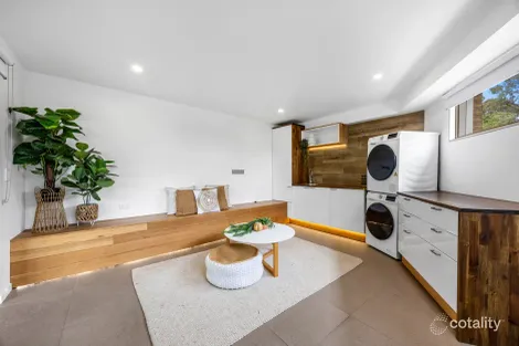 Property photo of 32 Lansell Road Mooroolbark VIC 3138