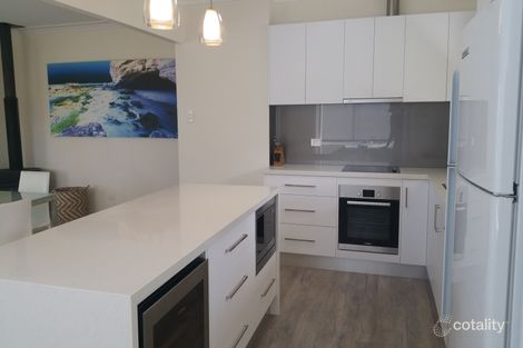 Property photo of 3 New Street Caves Beach NSW 2281