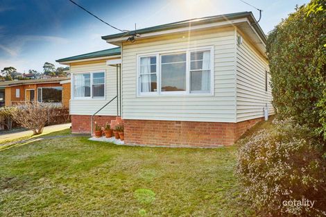 1 Corinna Rd, Lindisfarne, TAS 7015