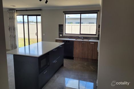 Property photo of 19 Whitton Avenue Kialla VIC 3631