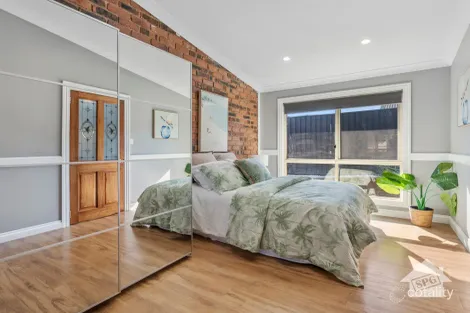 Property photo of 3 Maxwell Place Wynnum West QLD 4178