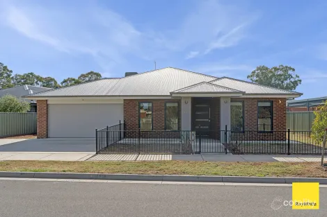 1A ARRAWALLI AVE, ASCOT, VIC 3551