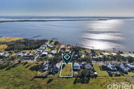Property photo of 164 Bay Road Eagle Point VIC 3878