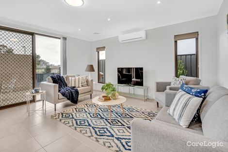 Property photo of 8 Brookfield Boulevard Craigieburn VIC 3064