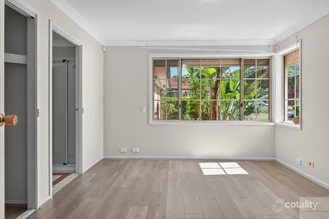 Property photo of 27 George Caley Place Mount Annan NSW 2567