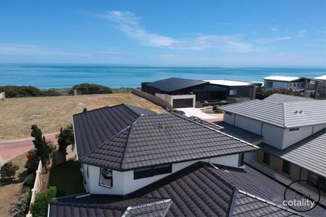 Property photo of 2 Cuprea View Halls Head WA 6210