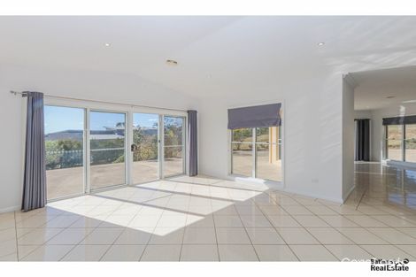Property photo of 22 Robindale Court Robin Hill NSW 2795
