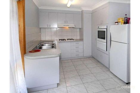 Property photo of 2/152 William Street St Albans VIC 3021